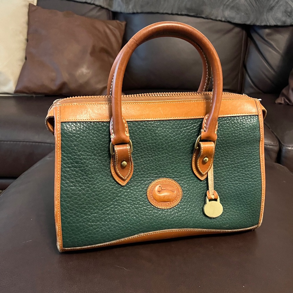 Dooney & Bourke All-Weather Leather Purse – Green